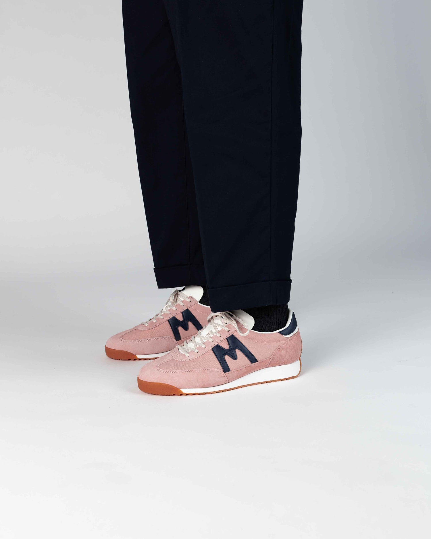 Karhu Mestari cameo rose / dress blue F805080 sneakers