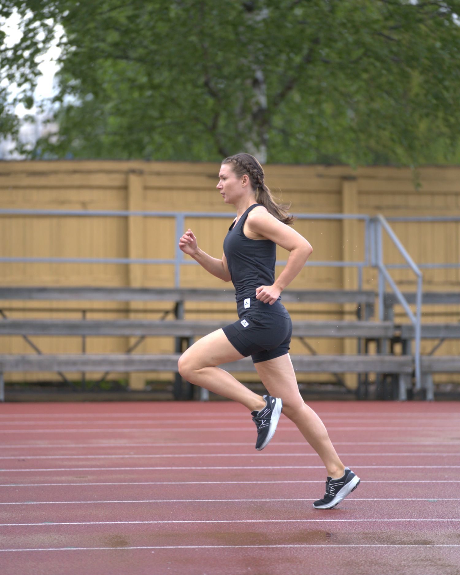 Women's Karhu Fusion 3.5 HiVo on the track running